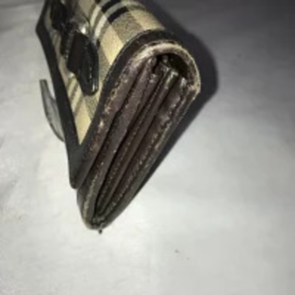 Burberry bi fold wallet - Picture 4 of 8